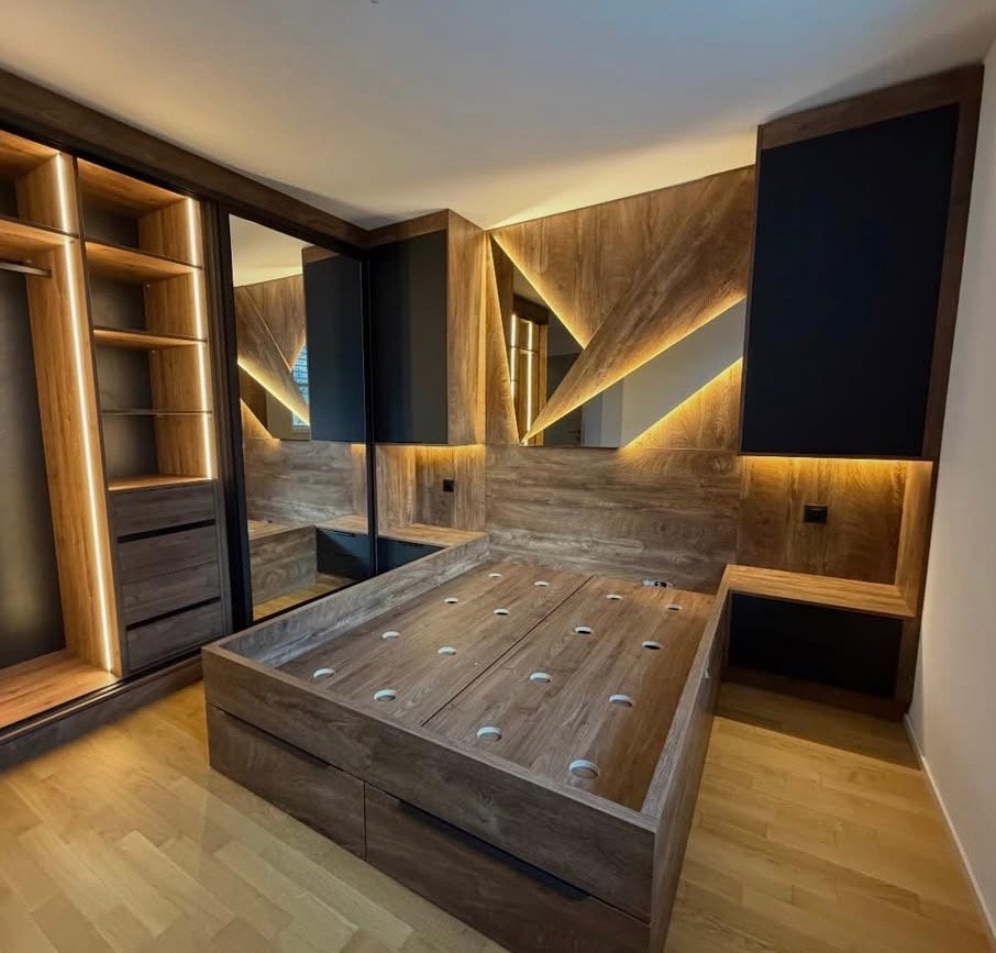 Full Bedroom Suite