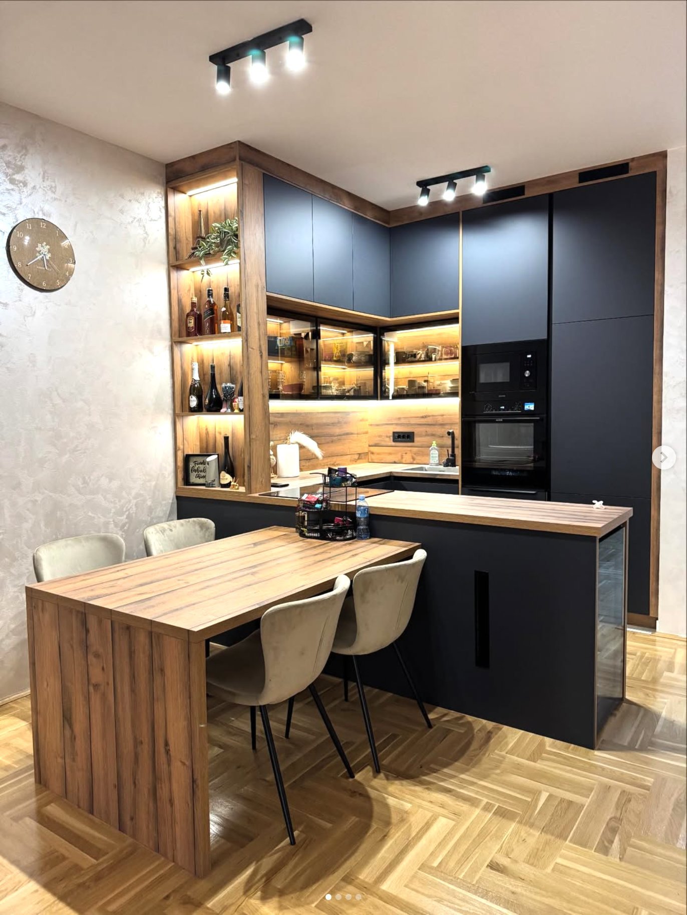 Dark Kitchen Dining